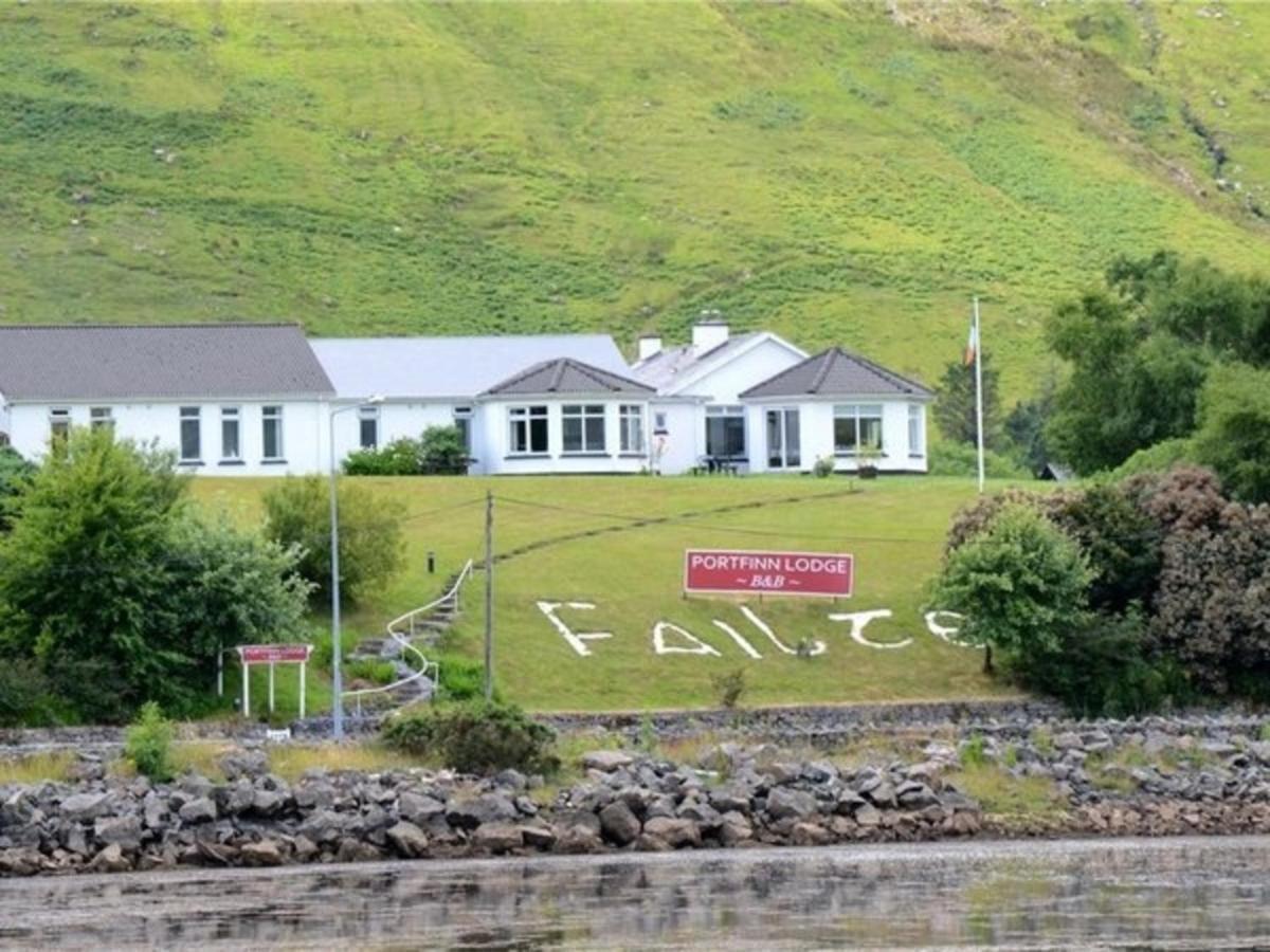 Portfinn Lodge Лийнан Екстериор снимка