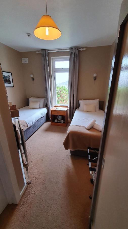 Portfinn Lodge Лийнан Екстериор снимка